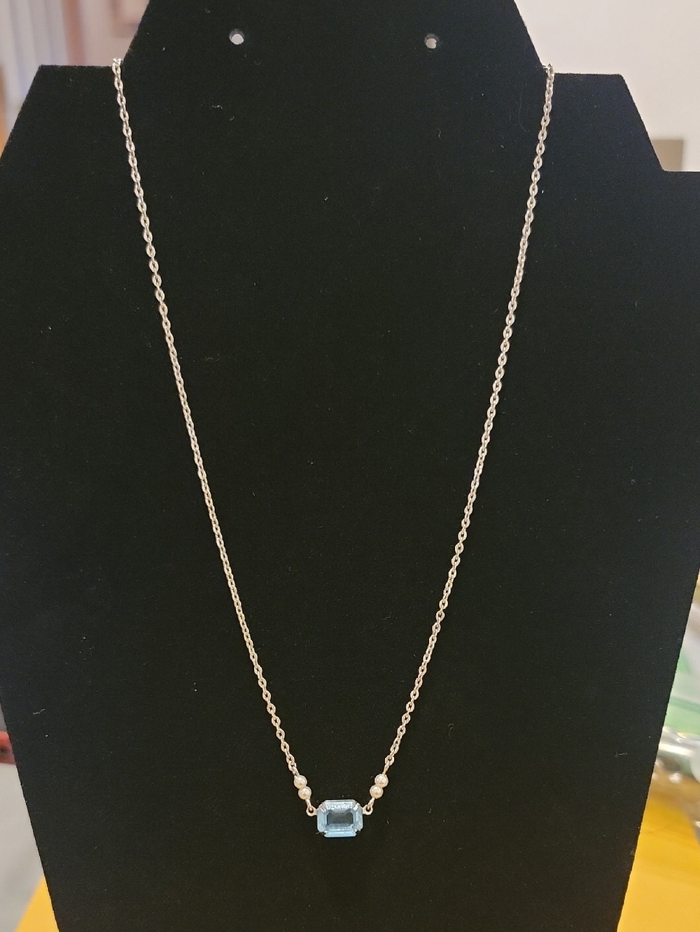 Delicate Avon Blue Stone Pendant Necklace - Women Jewelry